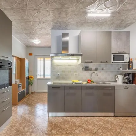 Villa House Edo