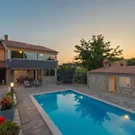 House Edo * Labin
