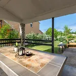 House Edo Labin