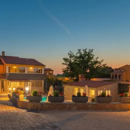 Вилла House Edo *