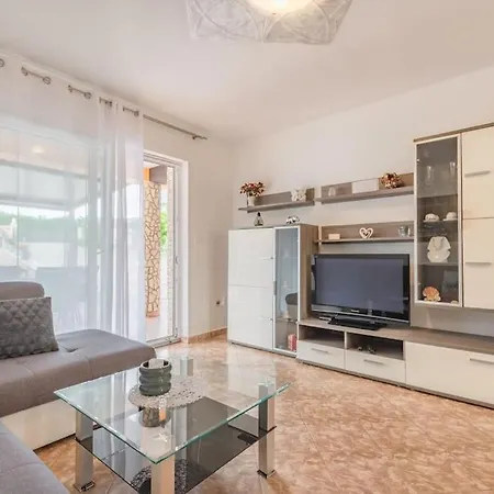 فيلة House Edo