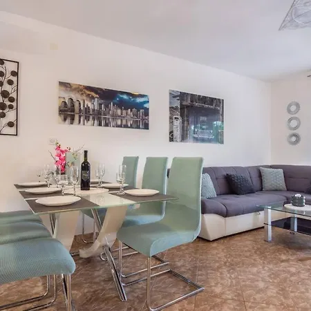 House Edo Вилла *